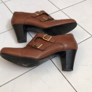 Clark’s bendables 7M tan shoes